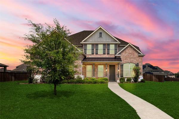 270 Shallow Brook Drive, Sunnyvale, TX 75182