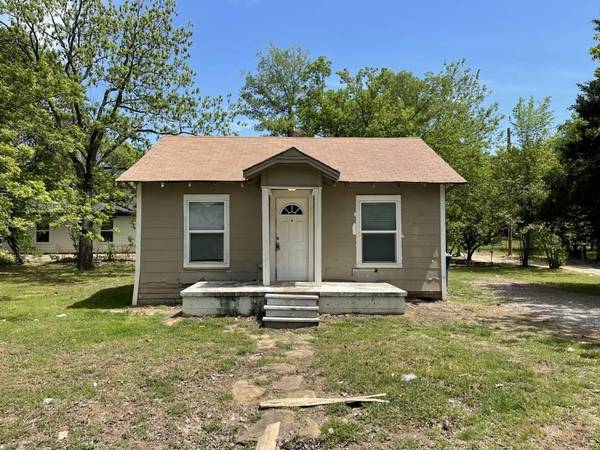 1108 S 6th Avenue, Denison, TX 75021