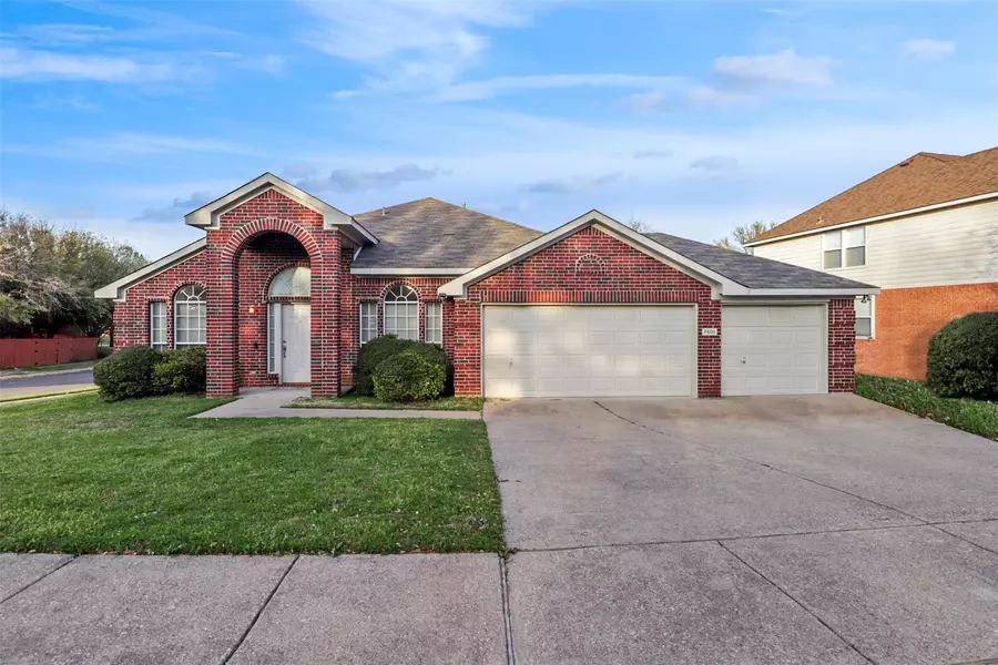 7601 Nightfall Drive, Denton, TX 76210