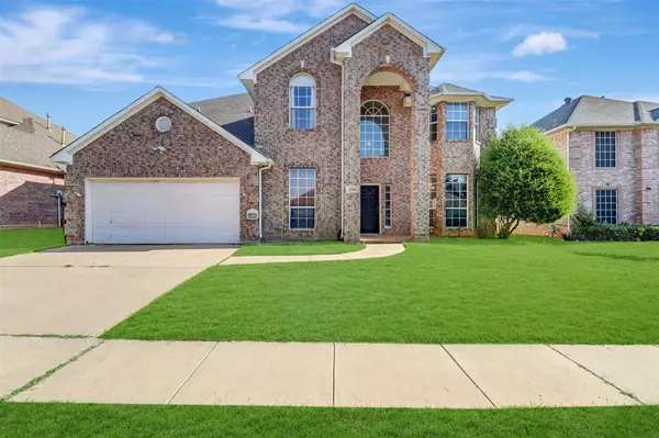 2319 Denham Drive, Arlington, TX 76001