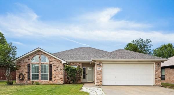 218 Preston Drive, Cleburne, TX 76033