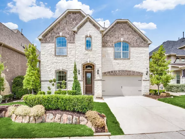 7033 Arches Avenue, Irving, TX 75063