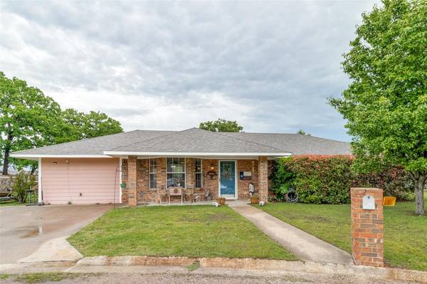 421 Emily Court, Collinsville, TX 76233