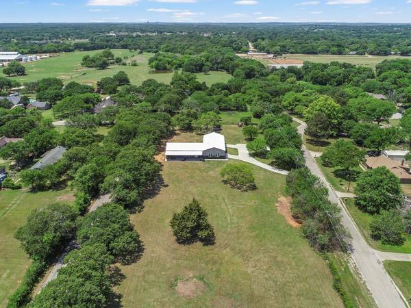 716 Hunting Brook Court, Burleson, TX 76028