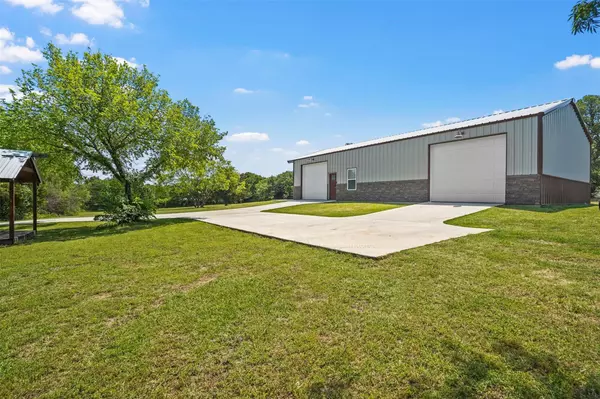 Burleson, TX 76028,716 Hunting Brook Court