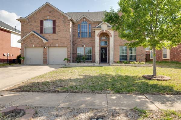 4612 Spring Lake Parkway, Mansfield, TX 76063