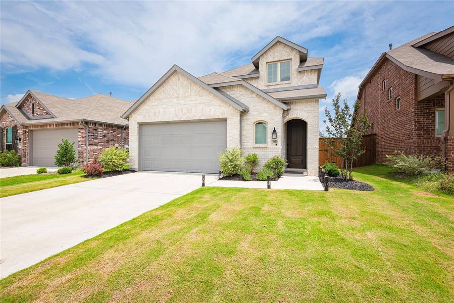 3950 Rochelle Lane, Heartland, TX 75126