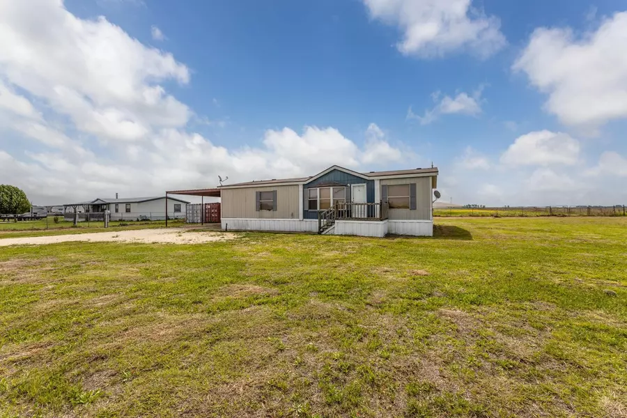 5712 County Road 302, Grandview, TX 76050