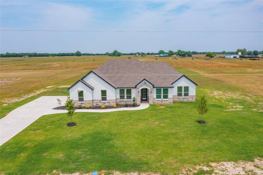 830 County Road 1021, Wolfe City, TX 75496