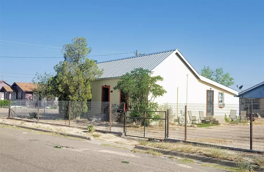 308 W Division Street, Fort Stockton, TX 79735