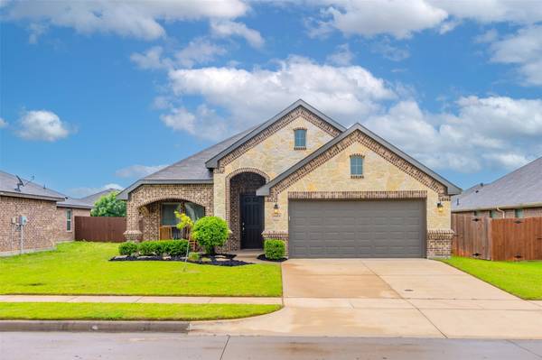 2553 Weatherford Heights Drive, Weatherford, TX 76087