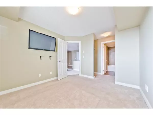 Calgary, AB T3J0S2,5 Saddlestone WAY NE #408