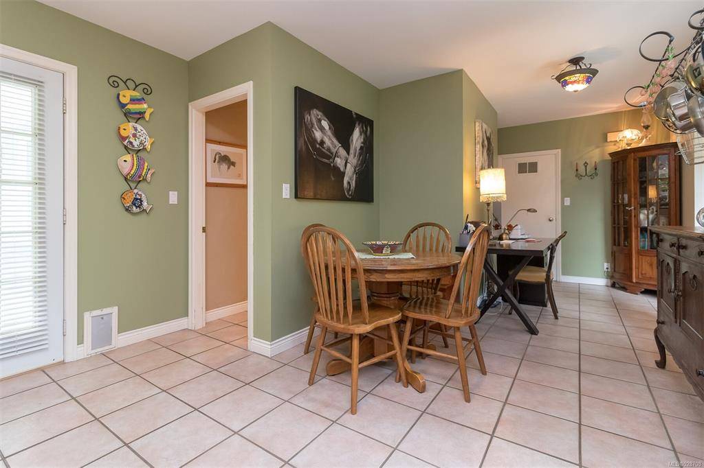 Saanich, BC V8N 4B3,4047 Haro Rd