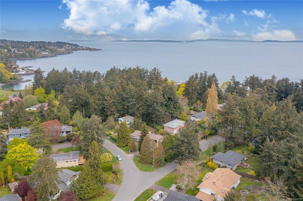 Saanich, BC V8N 4B3,4047 Haro Rd