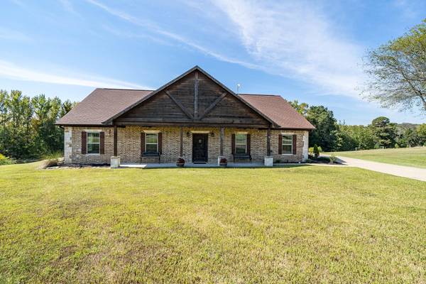 16890 Stallion Shores Court, Lindale, TX 75771