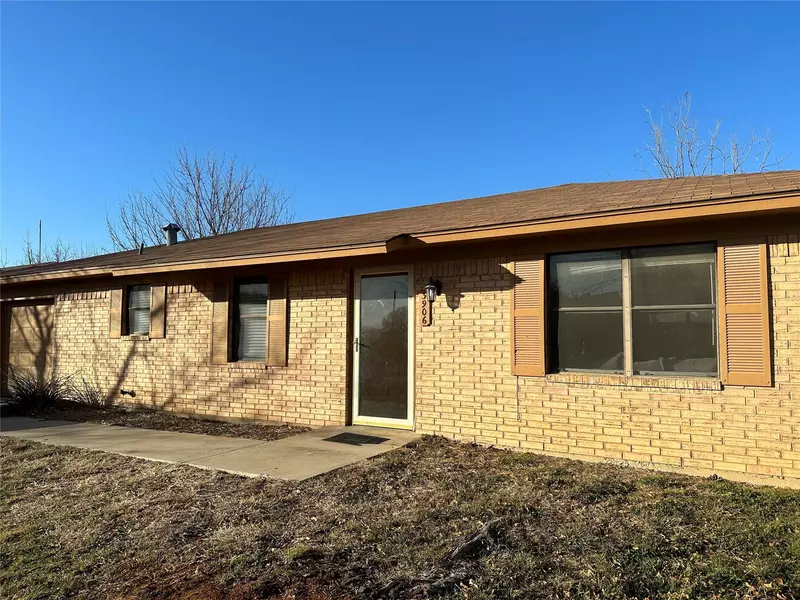 3906 Country Side Drive, Brownwood, TX 76801