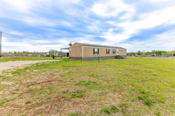 712 Lcr 456, Groesbeck, TX 76642