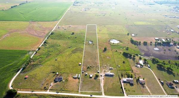 7735 County Road 1200,  Barry,  TX 75102