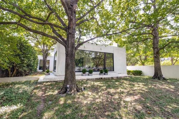 4244 Abbott Avenue, Dallas, TX 75205