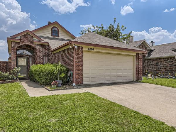 6920 Brixham Drive, North Richland Hills, TX 76182