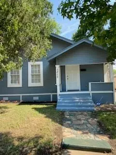 1215 E Humbolt Street, Fort Worth, TX 76104