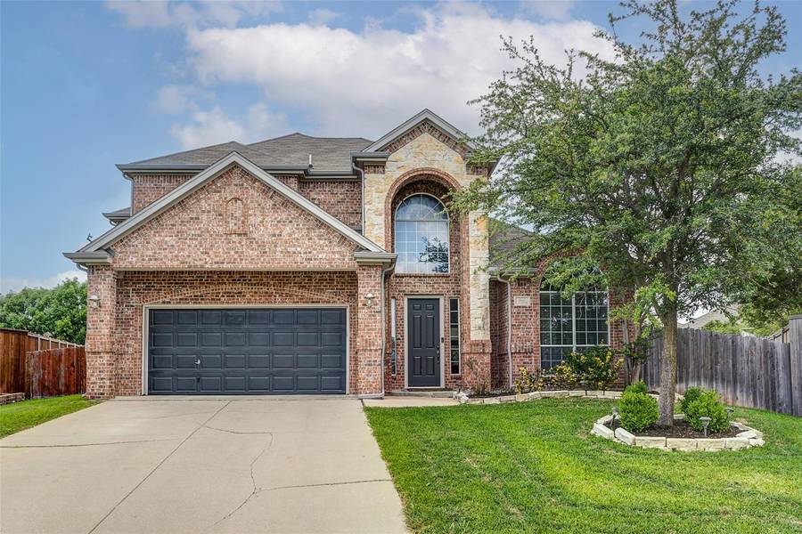 901 Azalea Court, Burleson, TX 76028