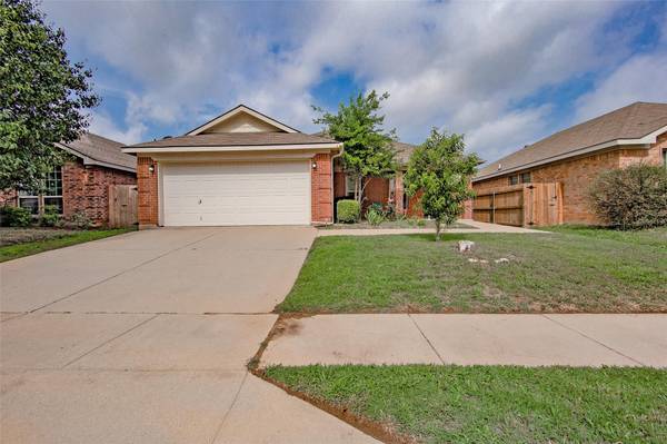 7470 Fallen Trail, Fort Worth, TX 76123