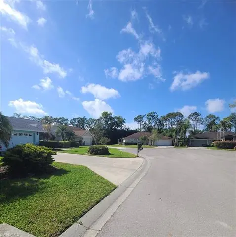 6800 Weatherby CT, Naples, FL 34104