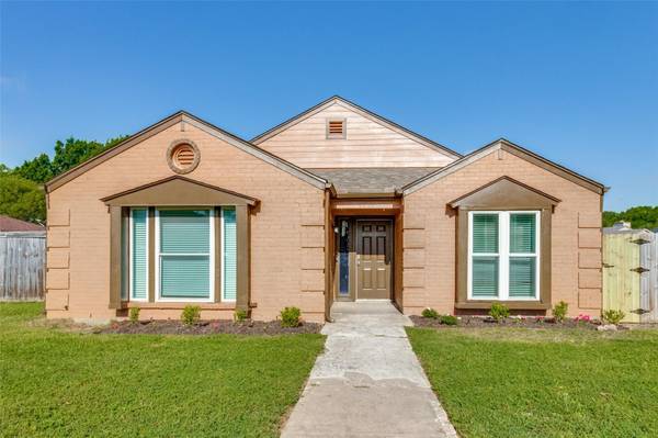 1633 Windsor Drive, Mesquite, TX 75149