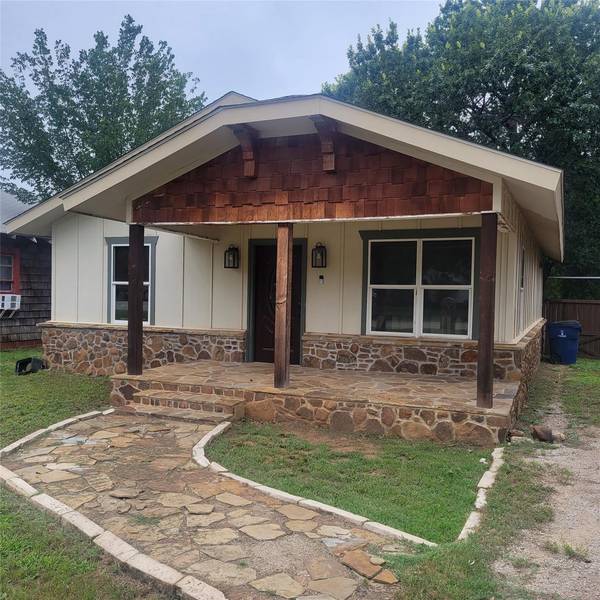 1008 Plum Street, Graham, TX 76450