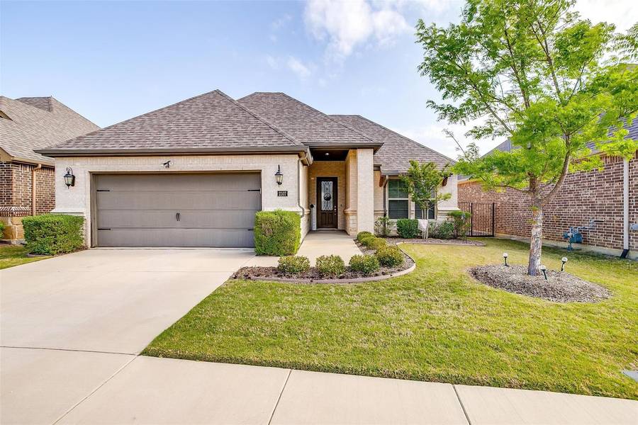 2107 La Cima Drive #2107, Mansfield, TX 76063