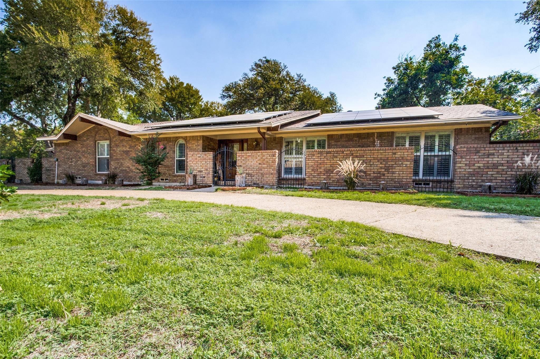 Dallas, TX 75224,1330 S Llewellyn Avenue