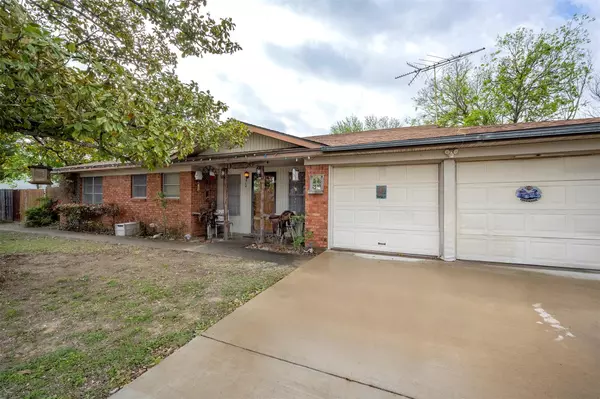 Weatherford, TX 76086,714 E 4th Street