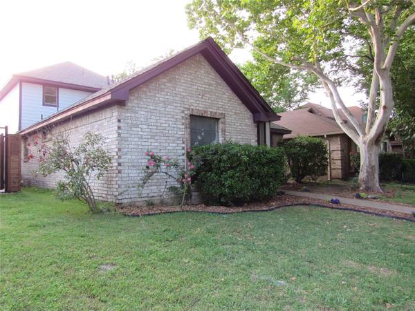 449 Crooked Lane, Mesquite, TX 75149