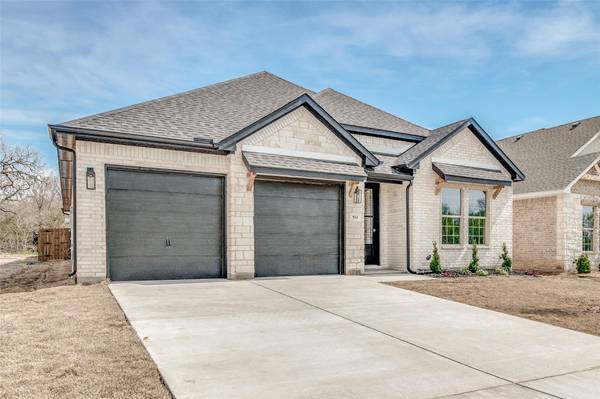 914 Boston Lane, River Oaks, TX 76114