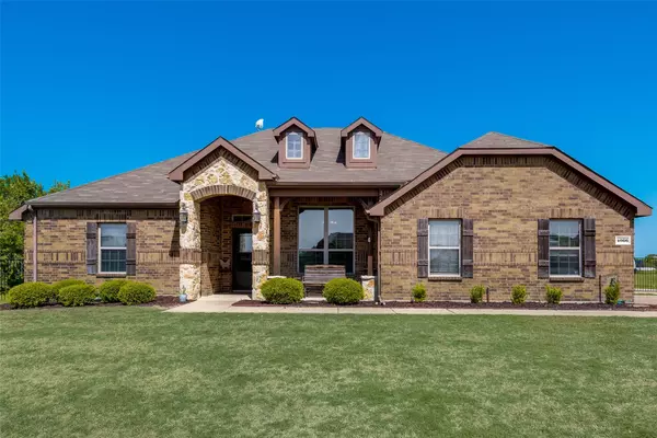 4066 Honeysuckle Lane, Kaufman, TX 75142