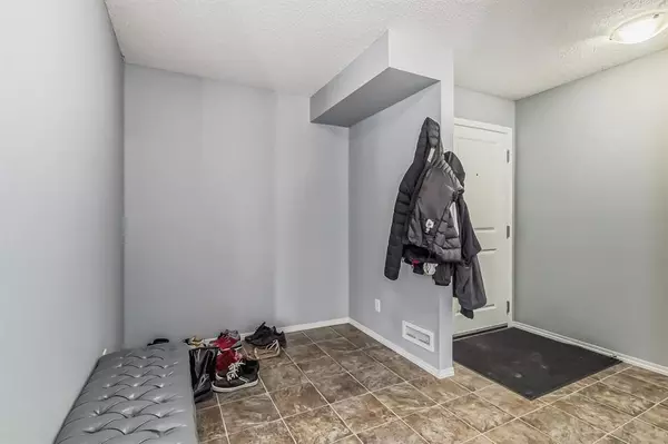 Calgary, AB T2X 2B9,81 Legacy BLVD SE #3301