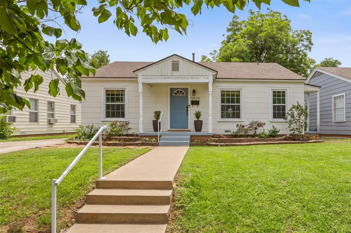 Fort Worth, TX 76107,5929 Locke Avenue