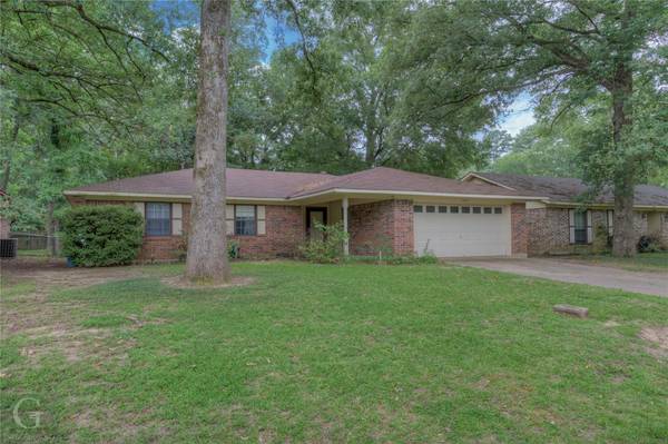 8910 Hollow Bluff Drive, Haughton, LA 71037