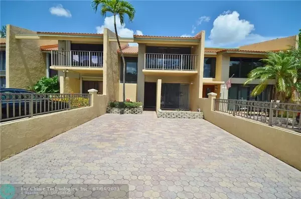 Plantation, FL 33324,760 E Coco Plum Cir  #4