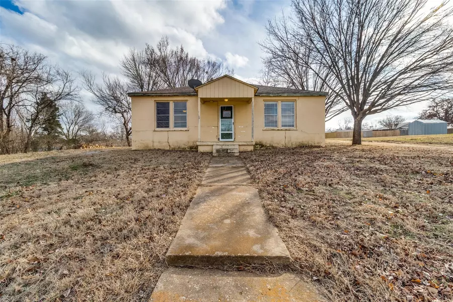 720 E Walker Street, Denison, TX 75021