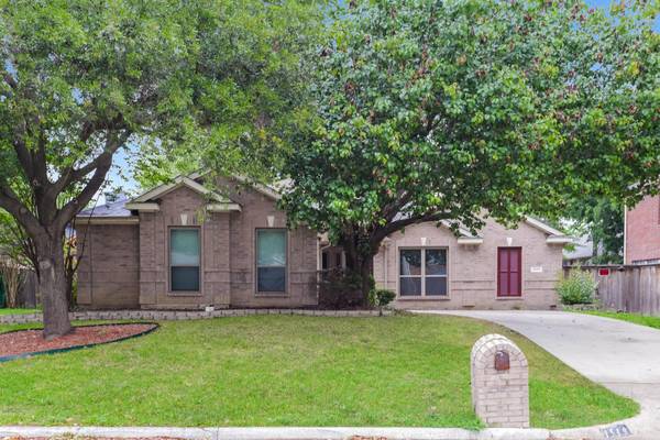 1519 Stratford Drive, Mansfield, TX 76063