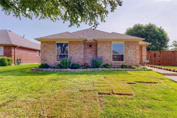 10306 Evergreen Drive, Rowlett, TX 75089