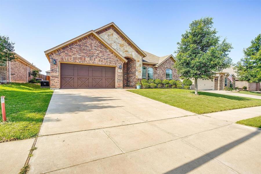 770 Peach Lane, Burleson, TX 76028