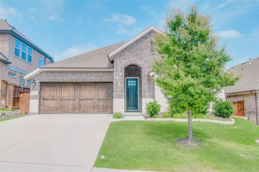 5541 Annie Creek Road, Fort Worth, TX 76126