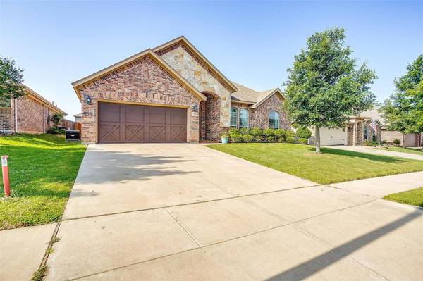 770 Peach Lane, Burleson, TX 76028