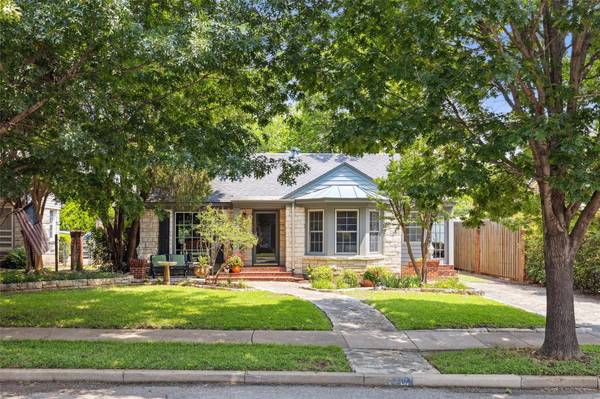 2207 Barberry Drive, Dallas, TX 75211