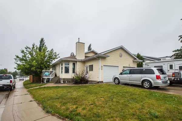 Red Deer, AB T4R 2J5,3 Dunham Close