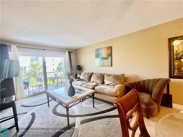 Pompano Beach, FL 33062,1439 S Ocean Blvd  #309