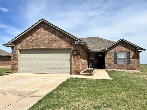 1409 Mallard Way, Cordell, OK 73632